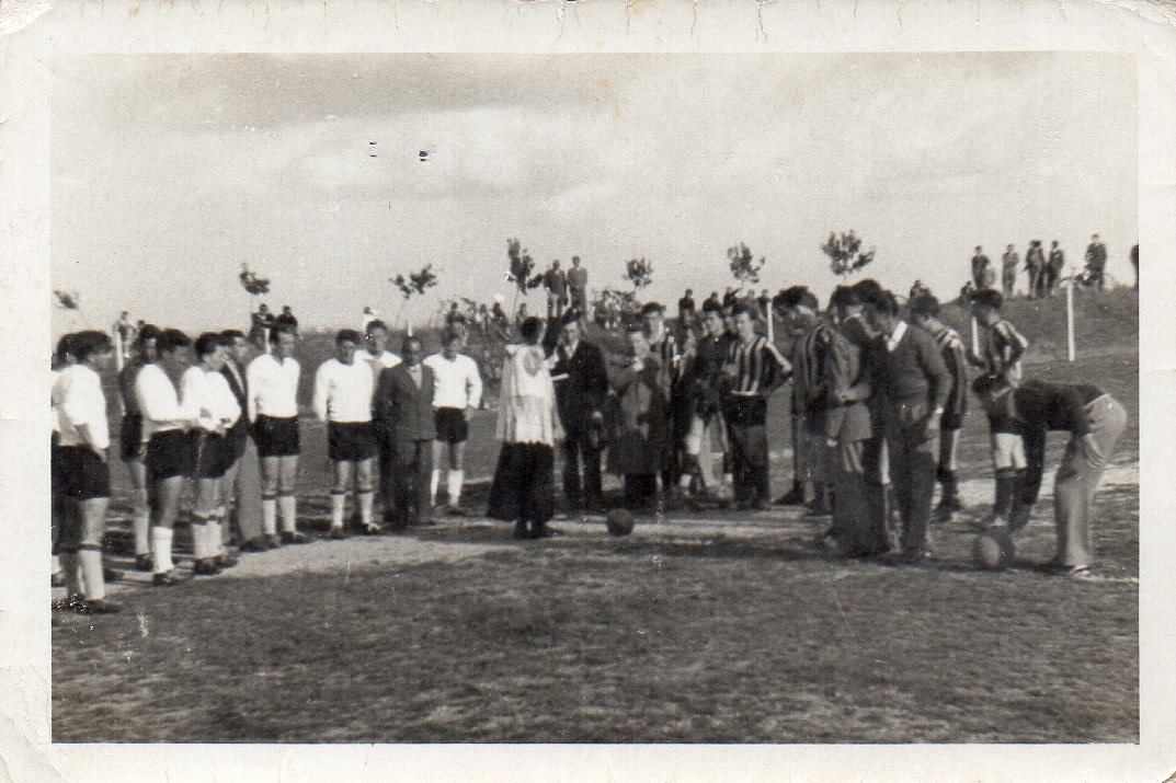 A C. Gonars anni 50  inaugurazione del campo di calcio - 254